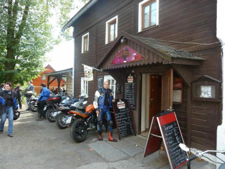Hotel Drevenka à Provodin Extérieur photo